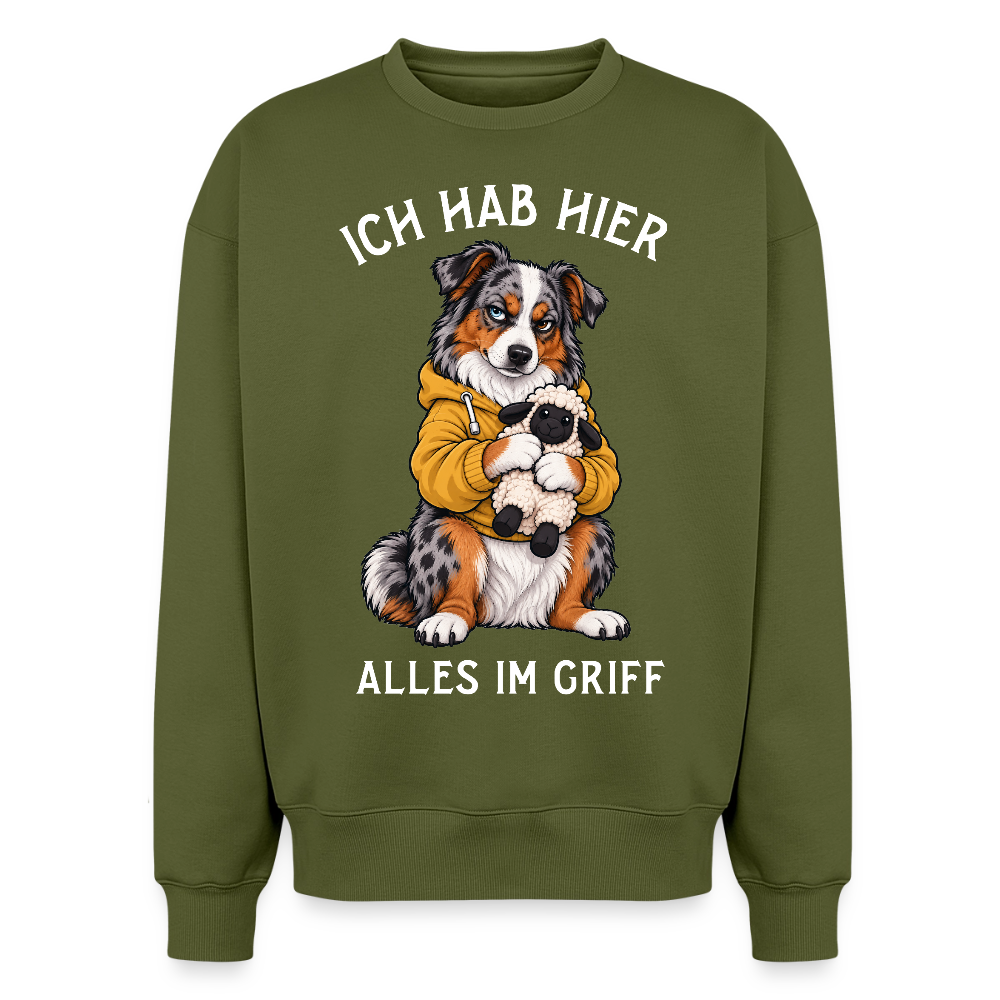 Australian Shepherd Sweater in Khaki – lustiger Cartoon-Hund mit Spruch „Alles im Griff“ auf der Rückseite | Geschenk für Hundeliebhaber von Pfotenart