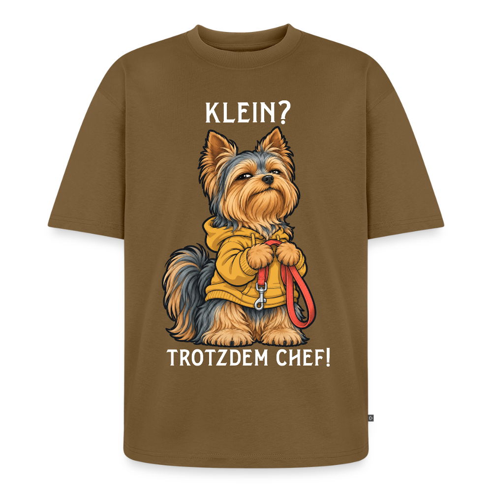Yorkshire Terrier T-Shirt in Nussbraun – lustiger Cartoon-Hund mit Spruch „Klein?“ | Geschenk für Hundeliebhaber von Pfotenart