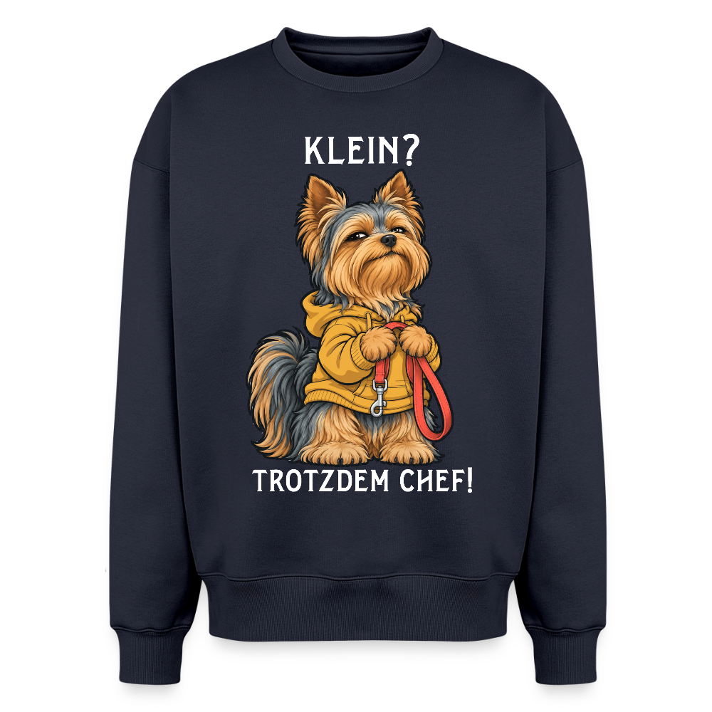 Yorkshire Terrier Sweater in Navy – lustiger Cartoon-Hund mit Spruch „Klein?“ auf der Rückseite | Geschenk für Hundeliebhaber von Pfotenart