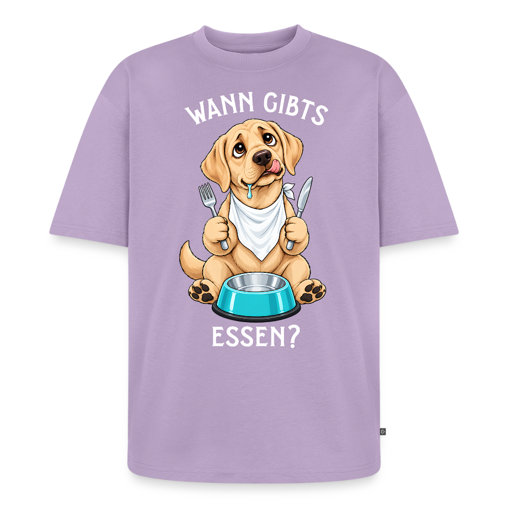 Labrador T-Shirt in Lavendel – lustiger Cartoon-Hund mit Spruch „Wann gibts Essen“ | Geschenk für Hundeliebhaber von Pfotenart