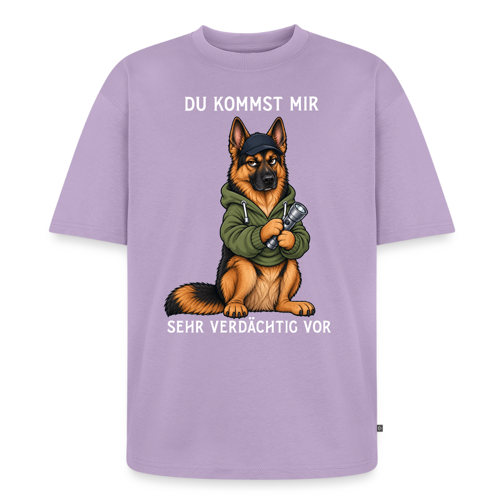 Schäferhund T-Shirt in Lavendel – lustiger Cartoon-Hund mit Spruch „Sehr verdächtig“ | Geschenk für Hundeliebhaber von Pfotenart