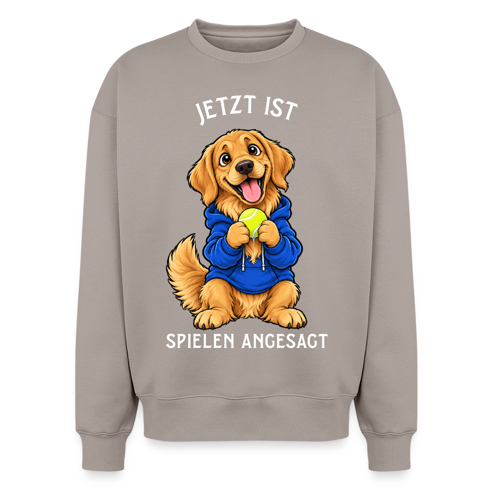 Golden Retriever Sweater in Taupe – lustiger Cartoon-Hund mit Spruch „Spielen“ auf der Rückseite | Geschenk für Hundeliebhaber von Pfotenart
